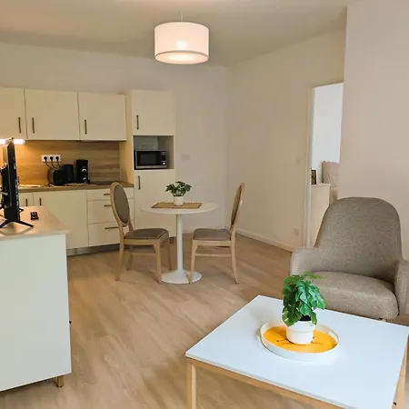 Apartamento De *